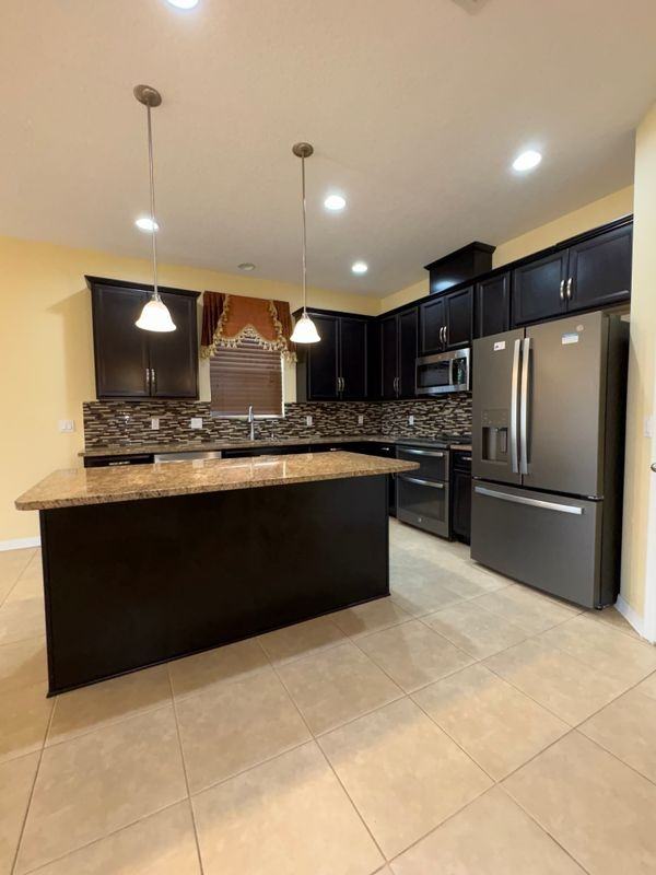 12193 Prairie Plantation Way - Photo 2 of 3