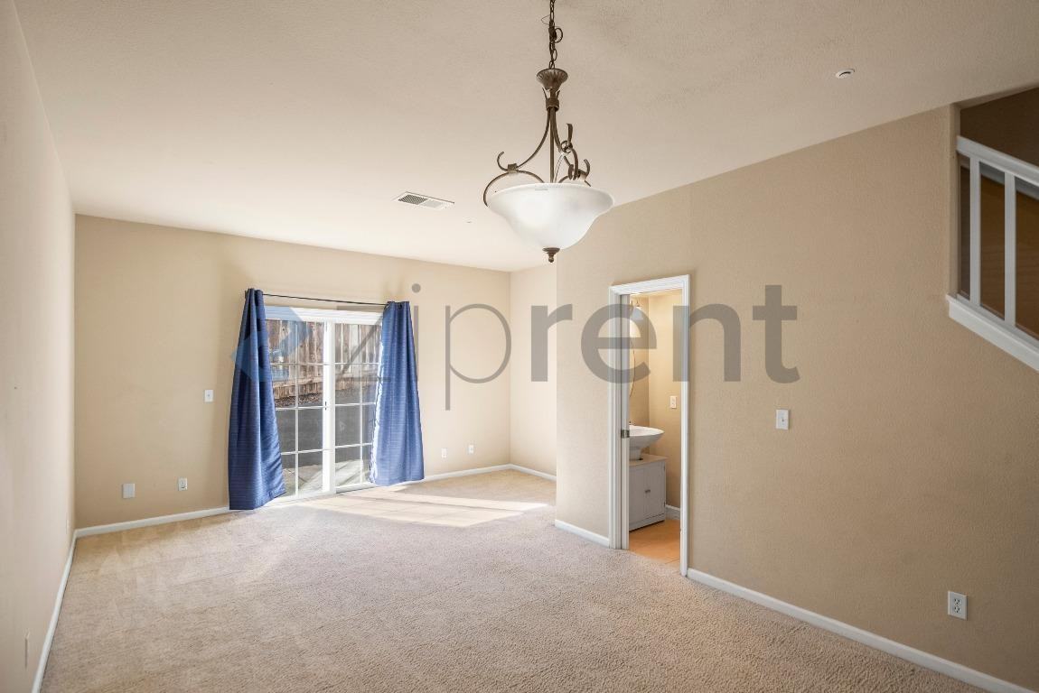 20 Ashford Pl - Photo 7 of 26