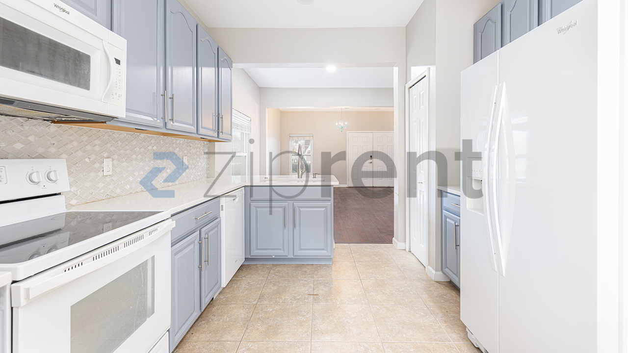 16703 Cedar Crest Dr - Photo 4 of 19