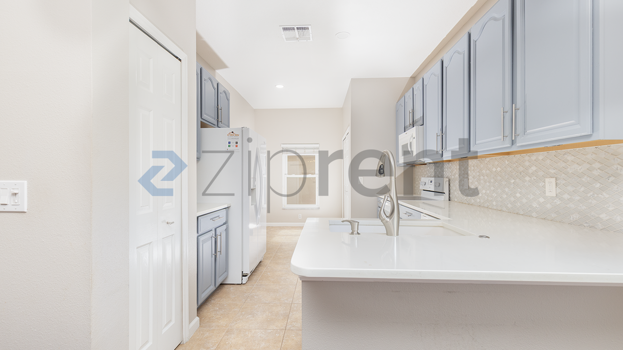 16703 Cedar Crest Dr - Photo 6 of 19