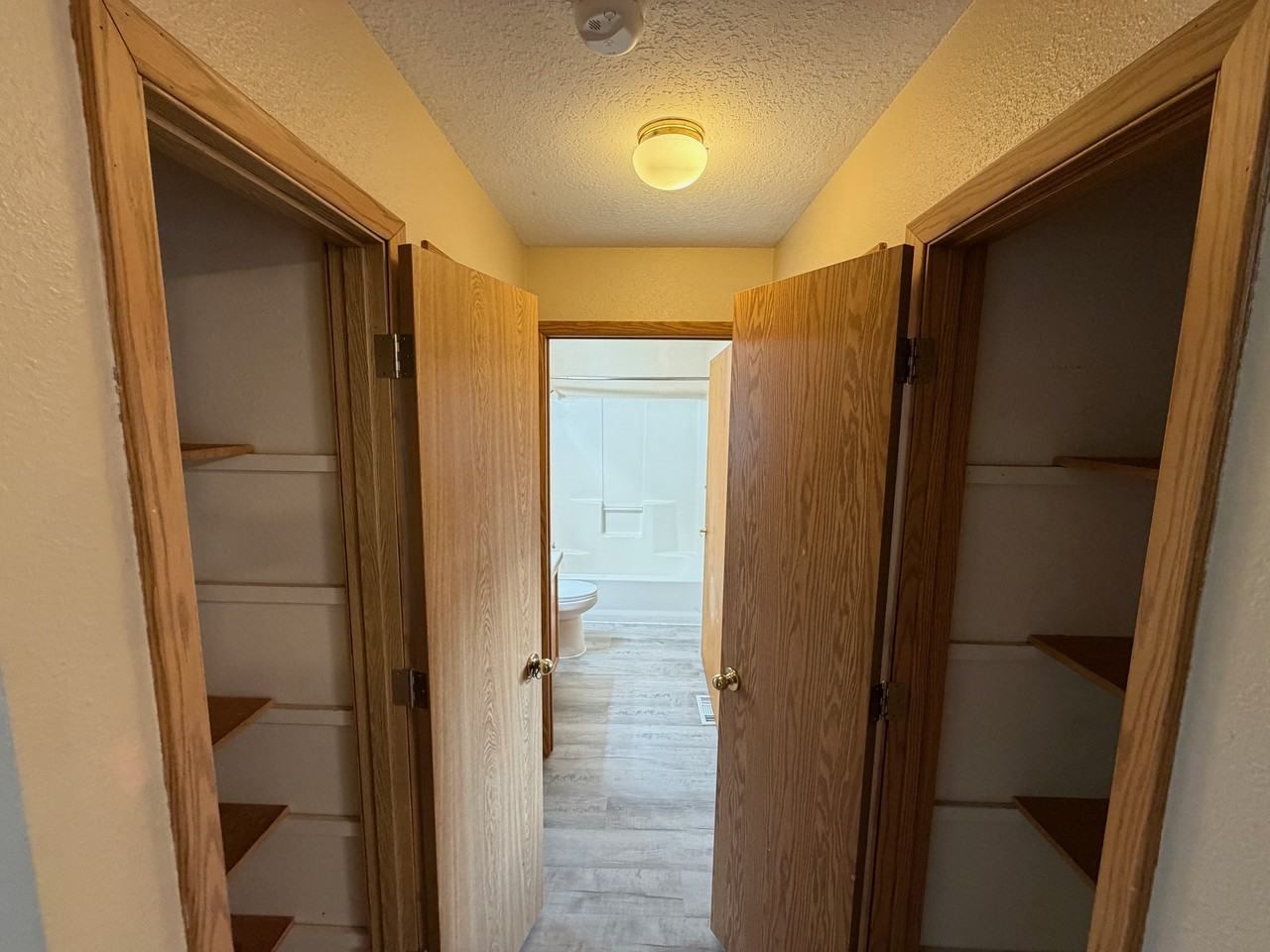 249 S 10Th Kalama #A - Photo 3 of 23