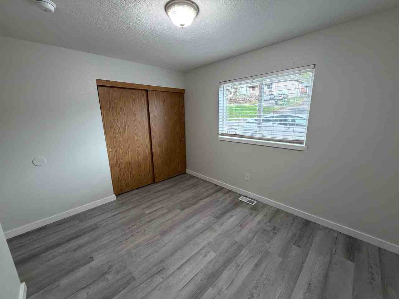 249 S 10Th Kalama #A - Photo 5 of 23