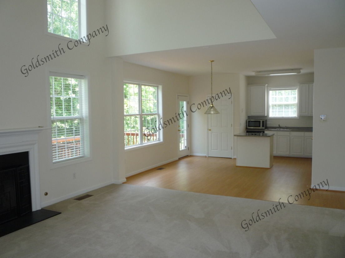 528 Collingsworth Ln - Photo 3 of 4