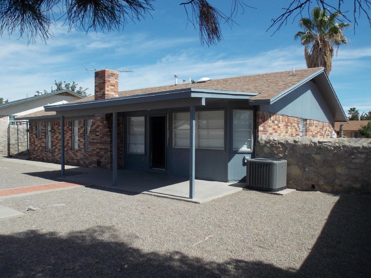 1525 Bob Smith Dr - Photo 4 of 13