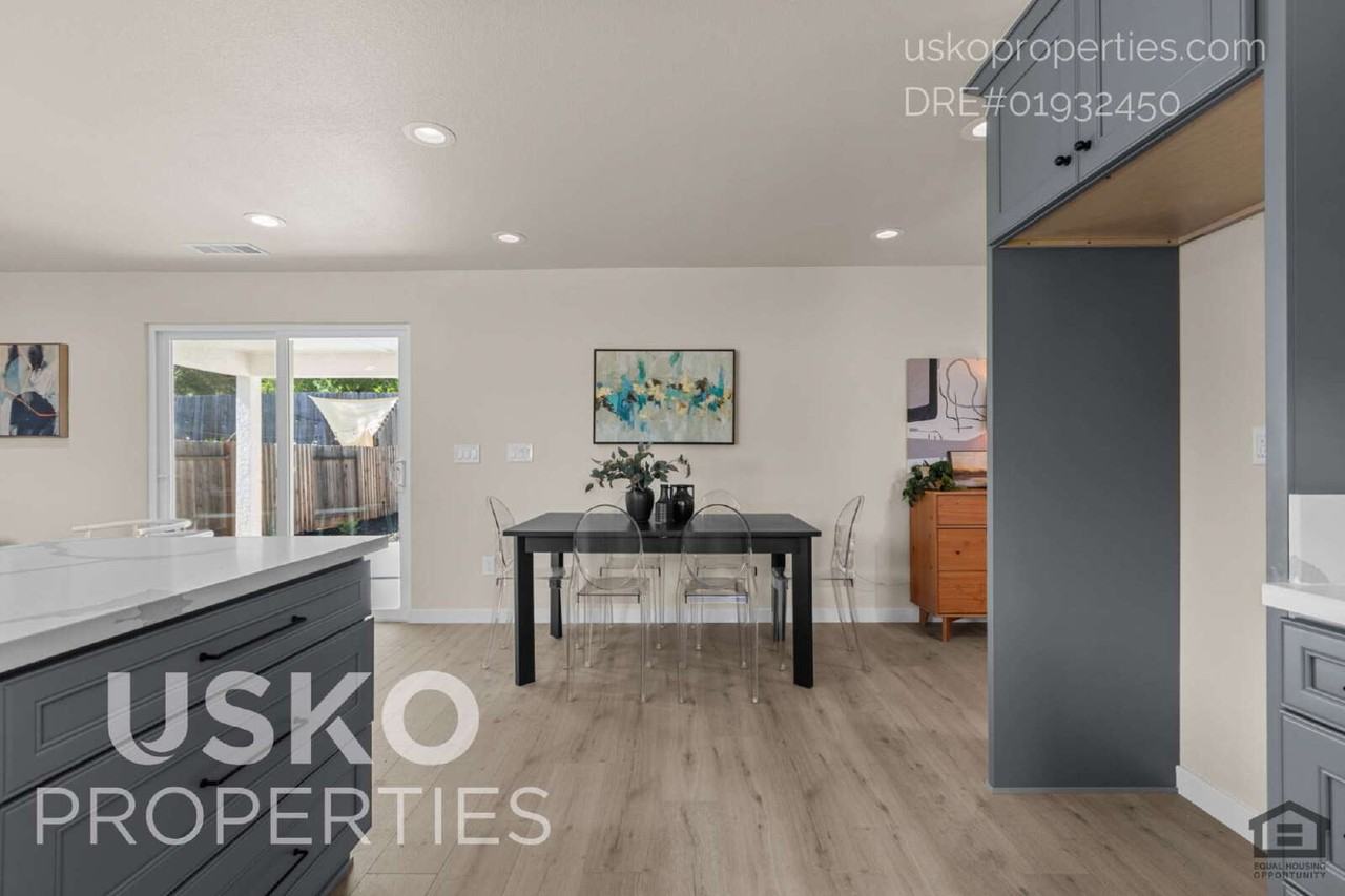 7835 Hutton Creek Ln Unit A - Photo 6 of 29