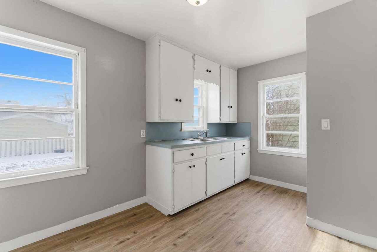 813 Alvord Ave - Photo 3 of 16