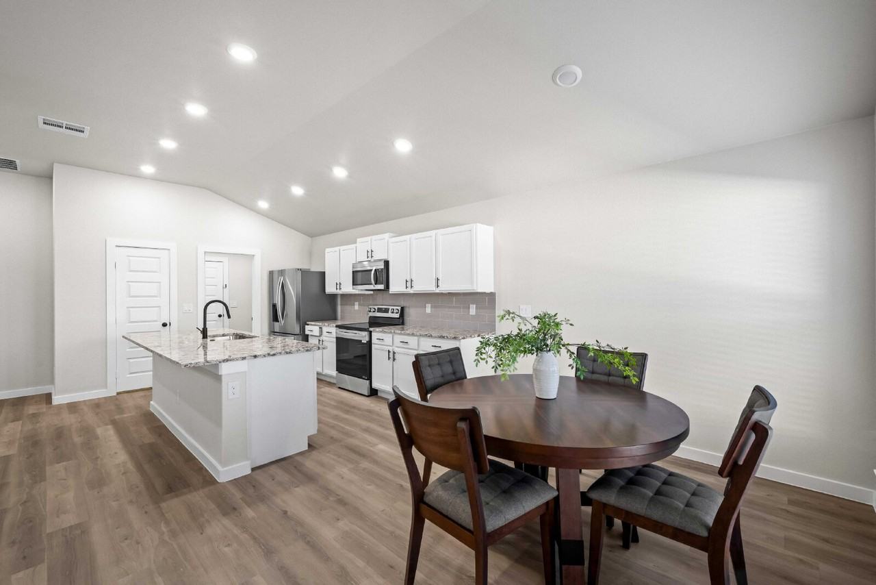 2924 138th Pl - Photo 7 of 25