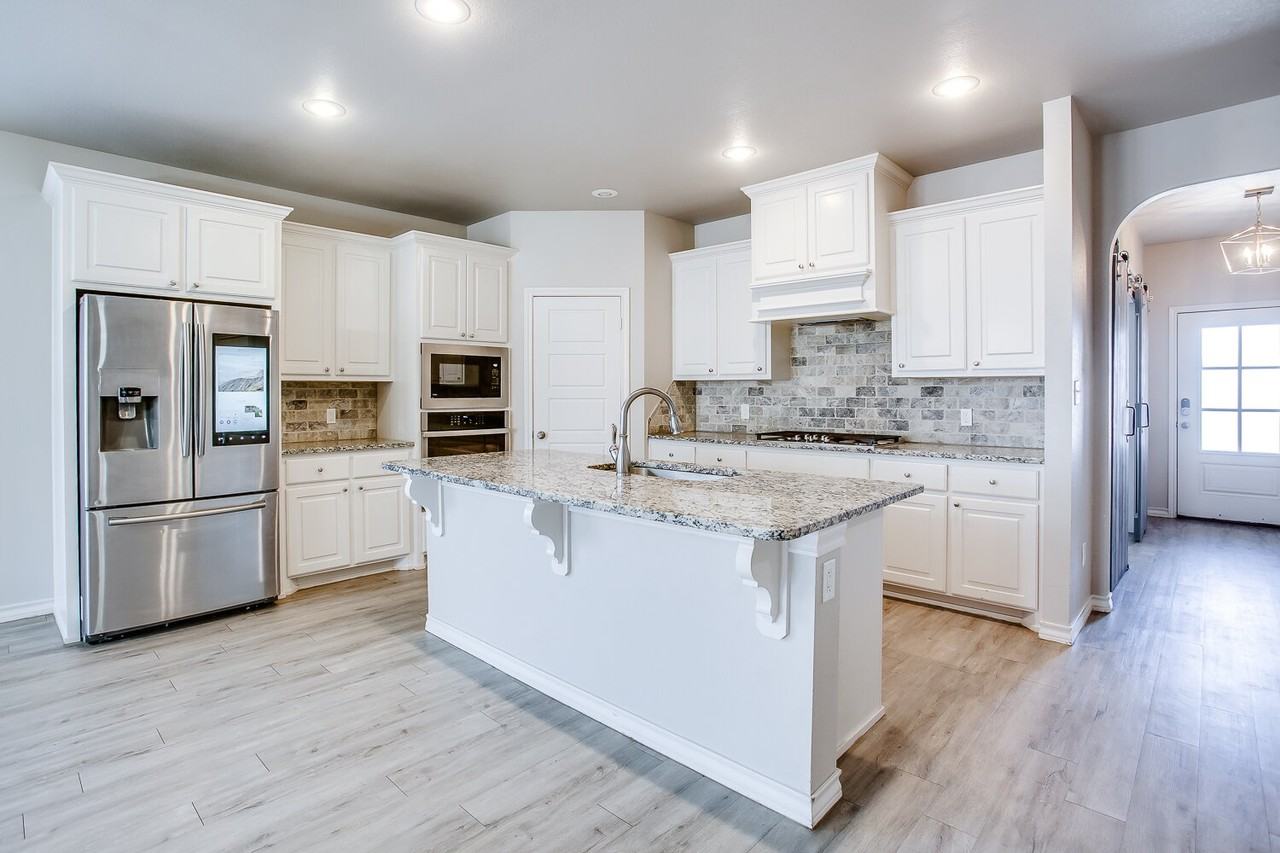 2328 104th St - Photo 2 of 24