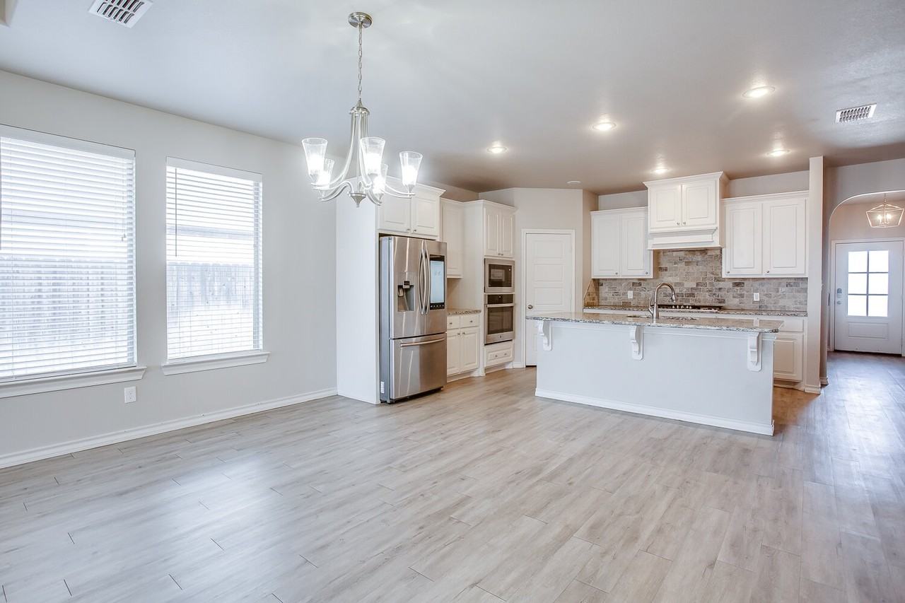 2328 104th St - Photo 5 of 24