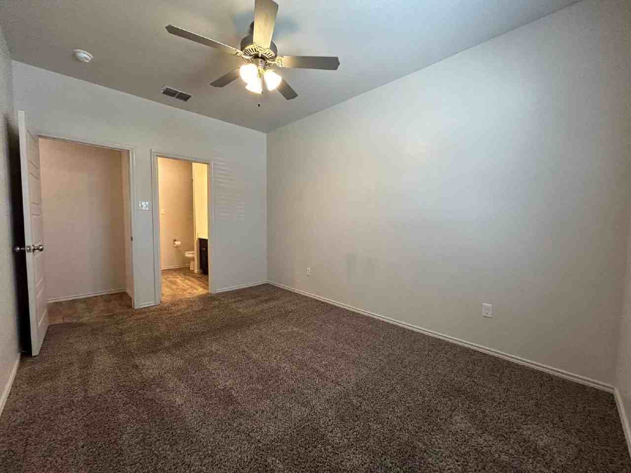 11618 Evanston Ave - Photo 7 of 13