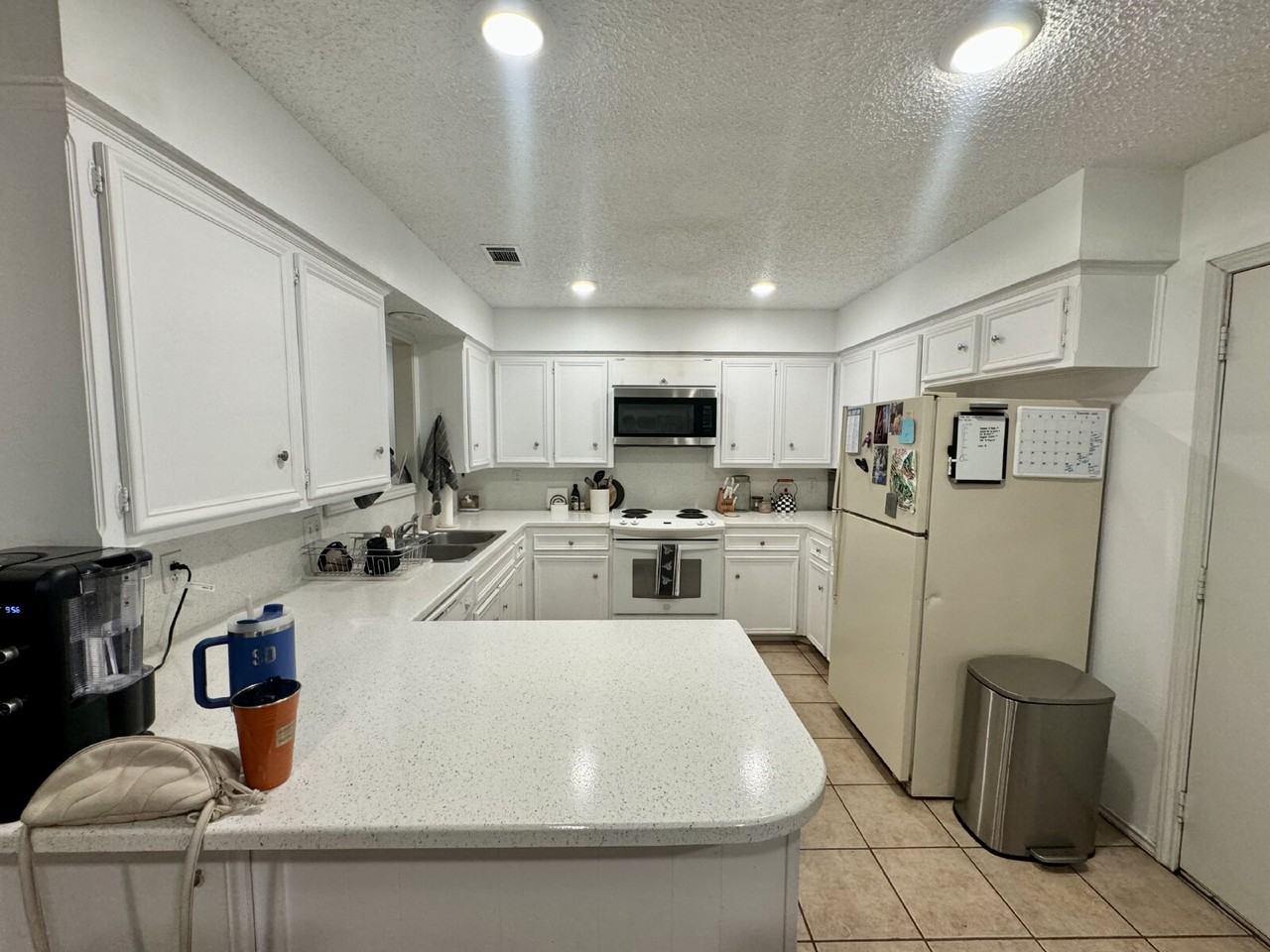 4804 76th St - Photo 6 of 15