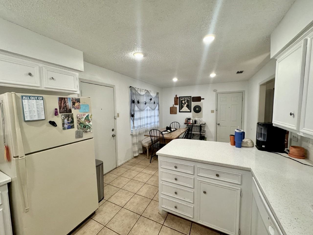 4804 76th St - Photo 7 of 15