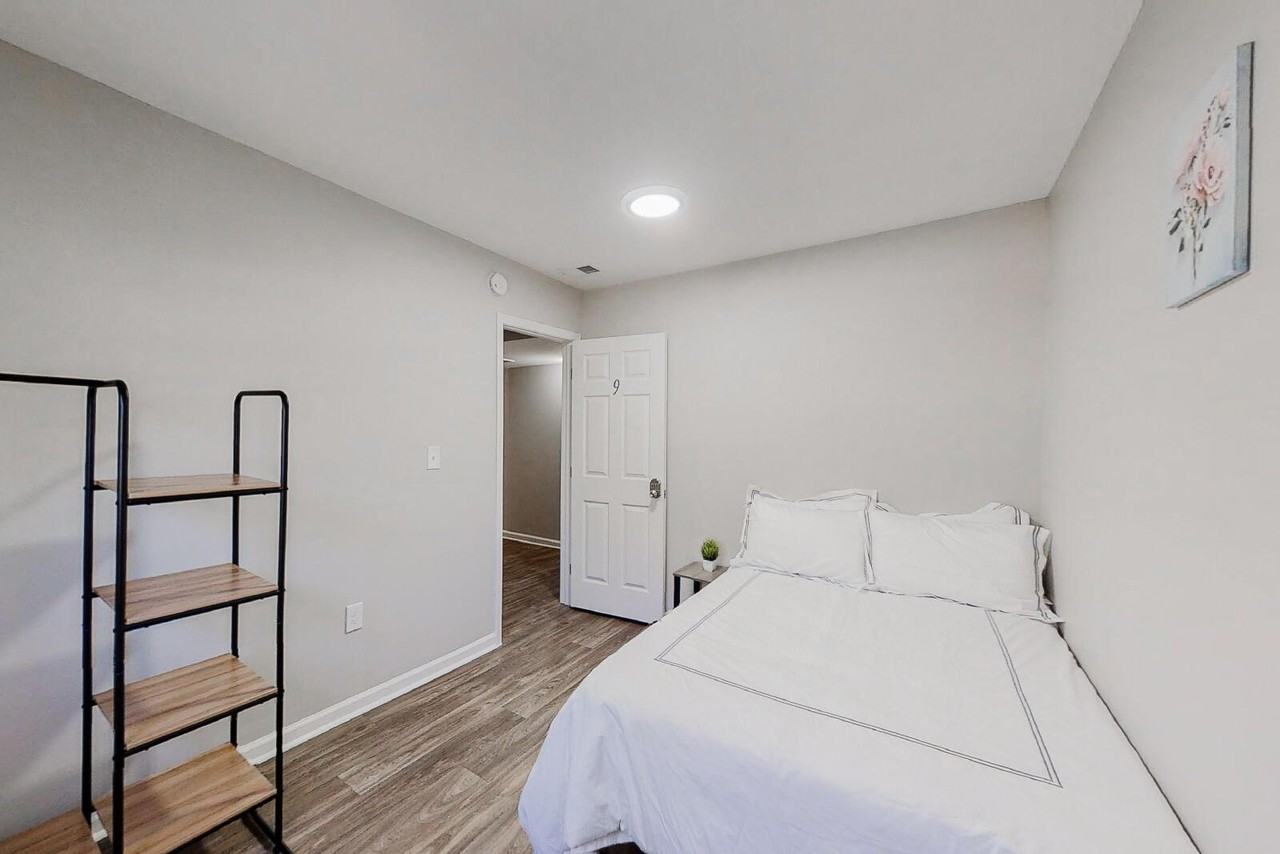 2535 Castile Dr - Photo 2 of 32