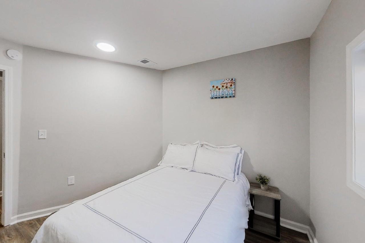 2535 Castile Dr - Photo 3 of 32