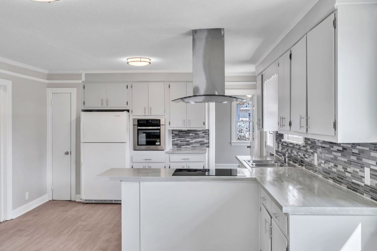 800 E Lee Rd - Photo 7 of 27