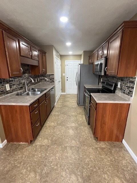 308 Grant Ave - Photo 4 of 16