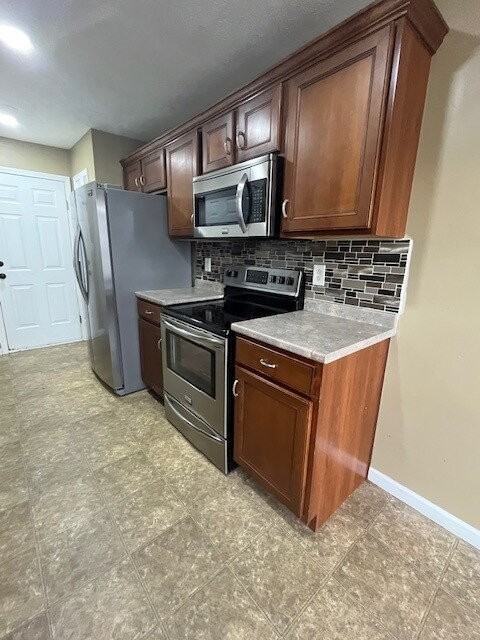 308 Grant Ave - Photo 6 of 16