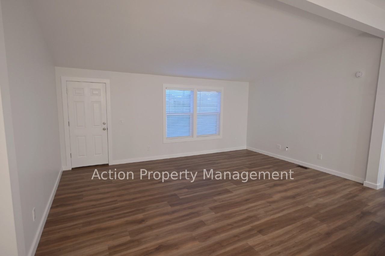 30 Peninsula St - Photo 4 of 18