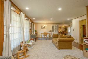 featured image of 104 Cheyenne St