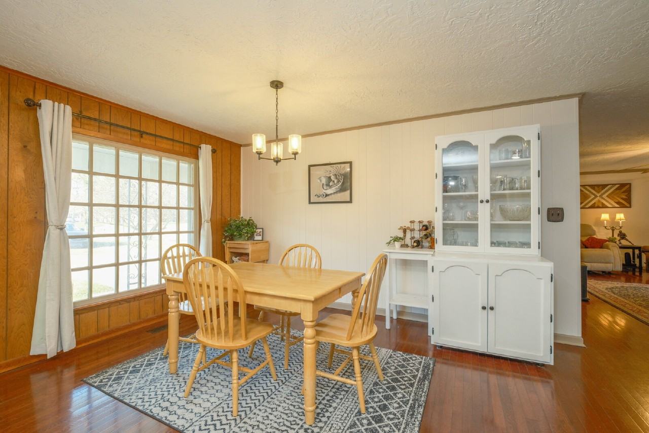 104 Cheyenne St - Photo 2 of 12