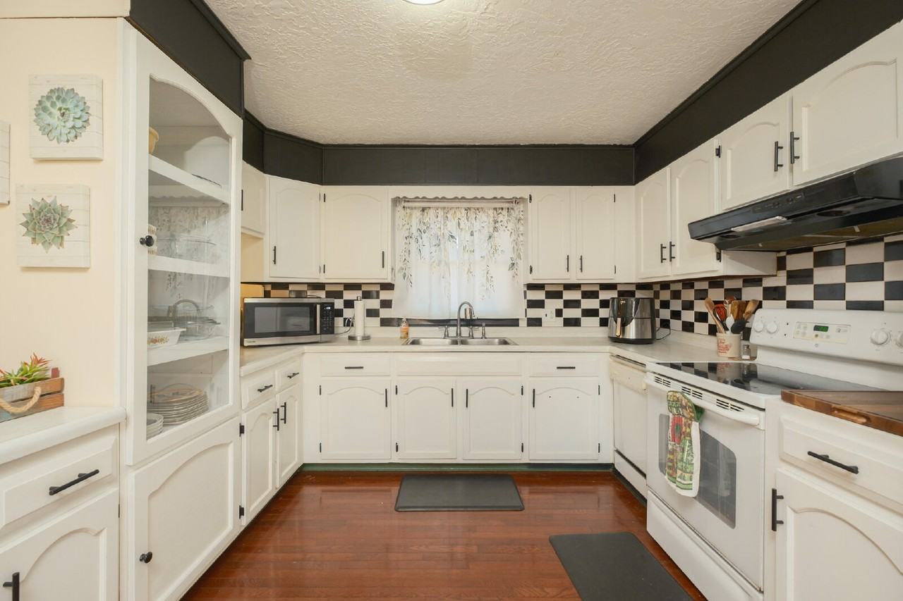 104 Cheyenne St - Photo 5 of 12