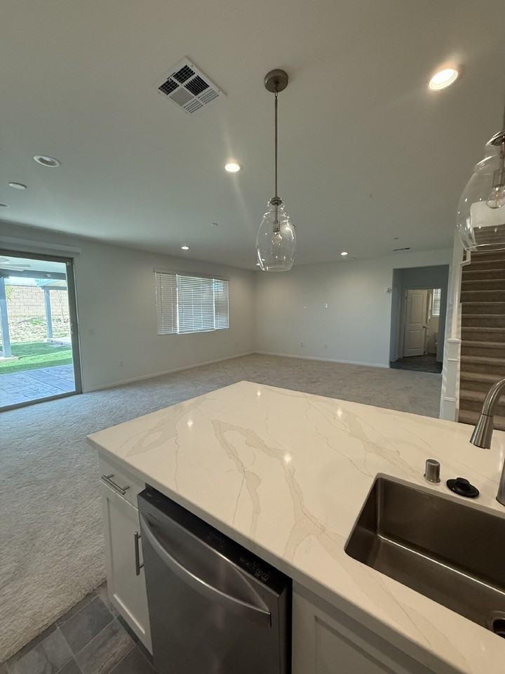 29790 Cliff Park Dr - Photo 6 of 18