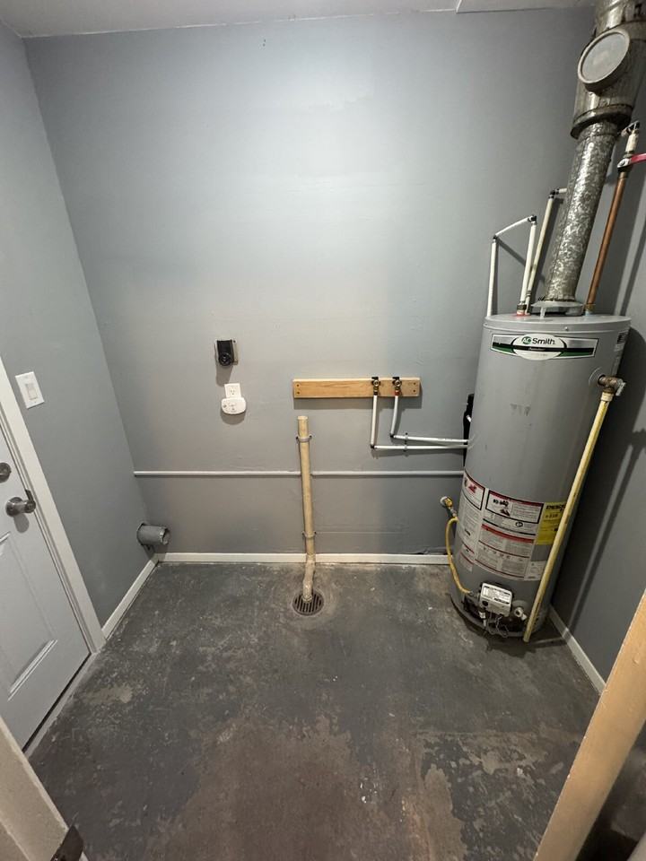 457 N Gordon St - Photo 6 of 8