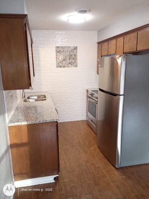 3227 S 54th St - Photo 4 of 18