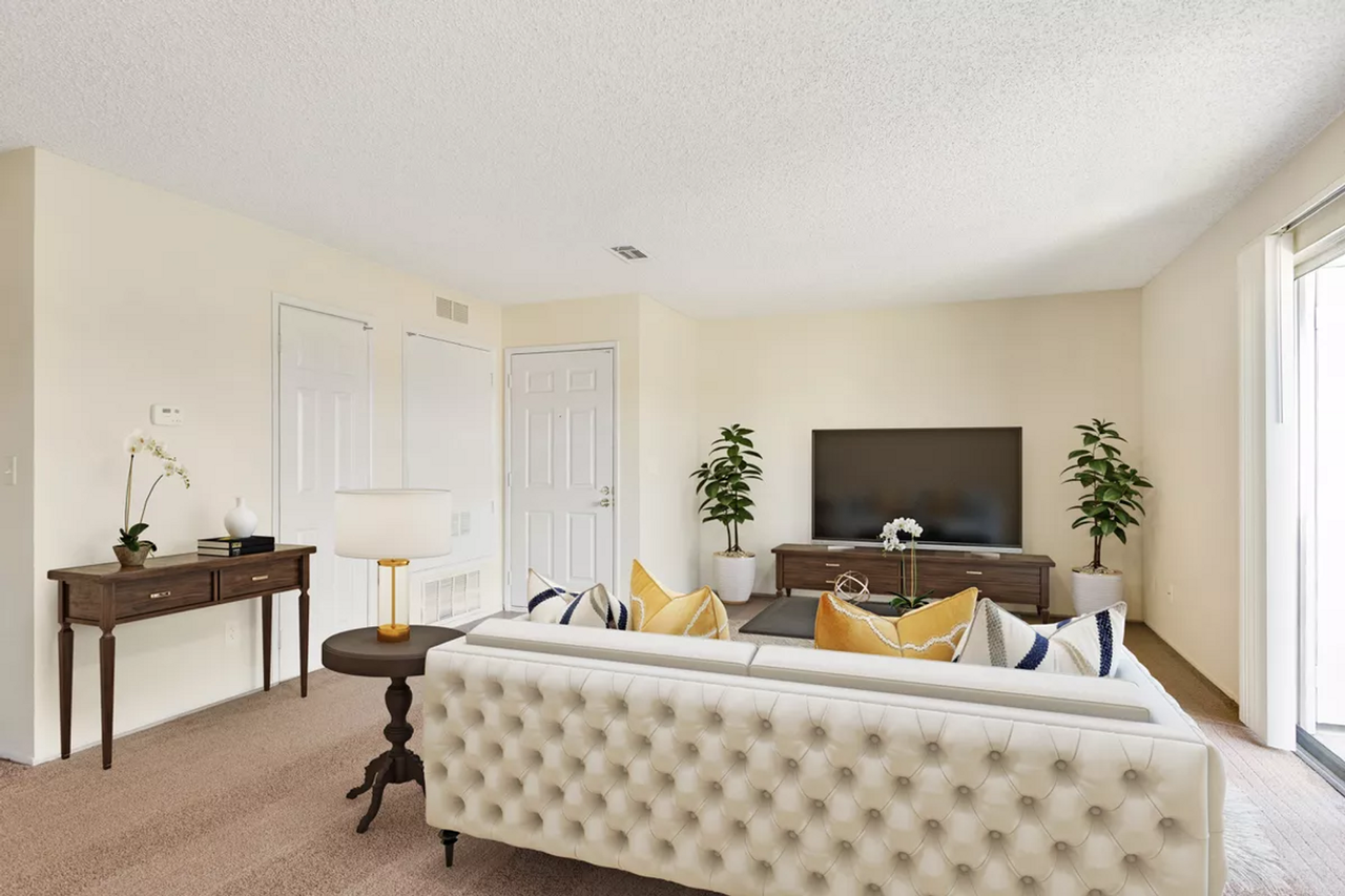 1301 RICHLAND AVENUE - Photo 4 of 9