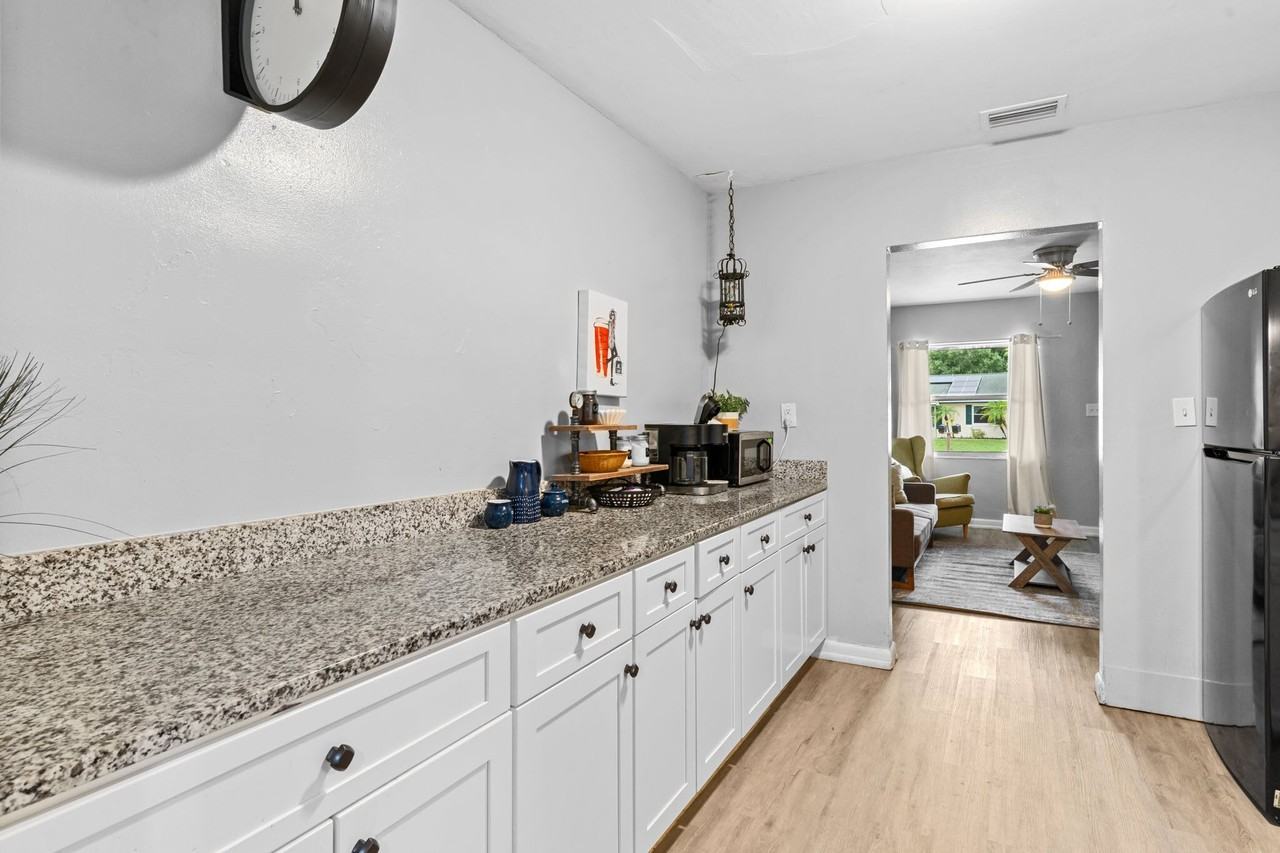 1304 15th St Sw - Photo 3 of 50