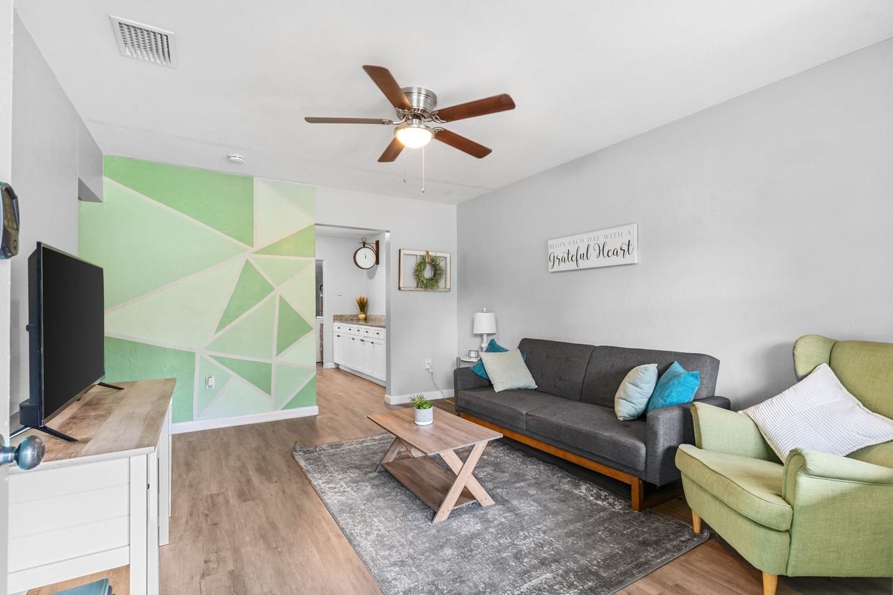 1304 15th St Sw - Photo 4 of 50