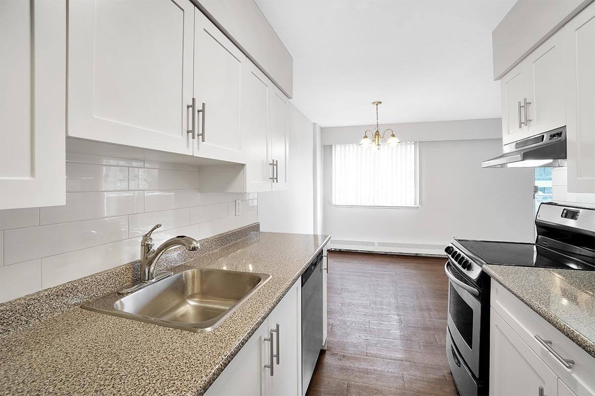 Ocean Park Place Apartments - Photo 4 of 11