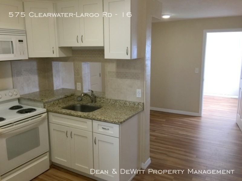 575 Clearwater Largo Rd N #16 - Photo 3 of 12