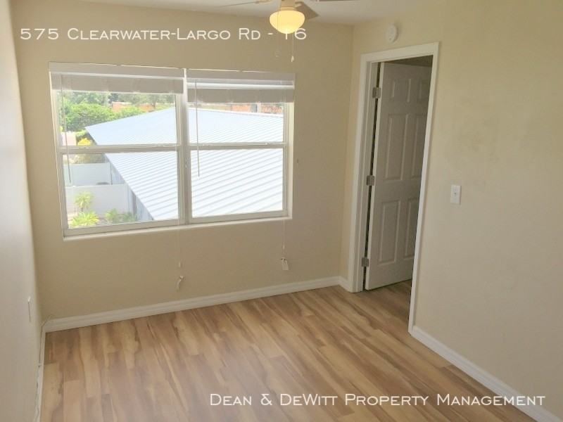 575 Clearwater Largo Rd N #16 - Photo 4 of 12