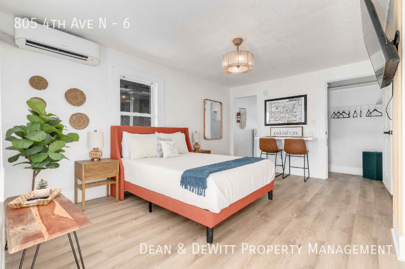 805 4th Ave N #6 - Photo 2 of 11