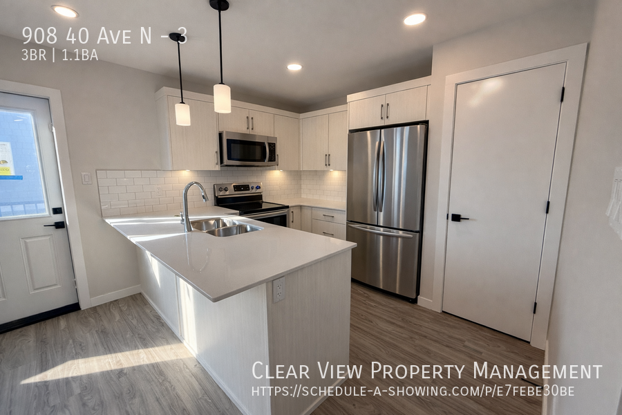 902 40 Ave N #3 - Photo 4 of 16