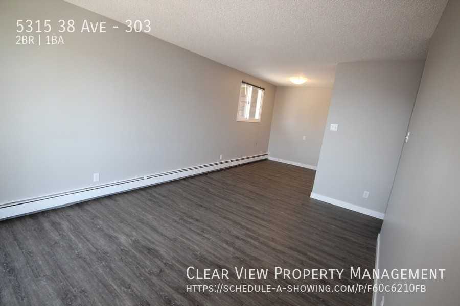 5315 38 Ave #303 - Photo 5 of 10