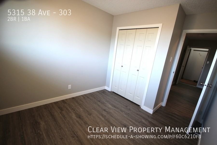5315 38 Ave #303 - Photo 6 of 10