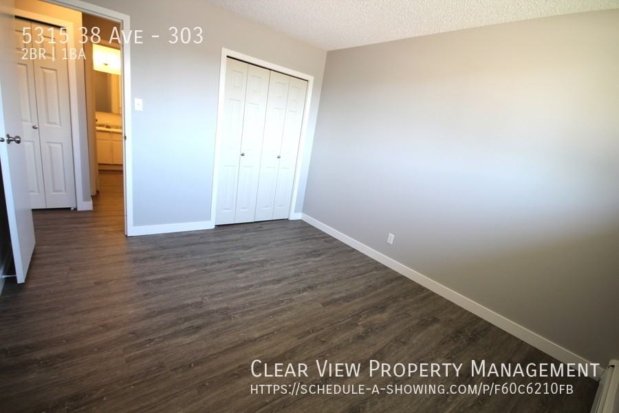 5315 38 Ave #303 - Photo 7 of 10