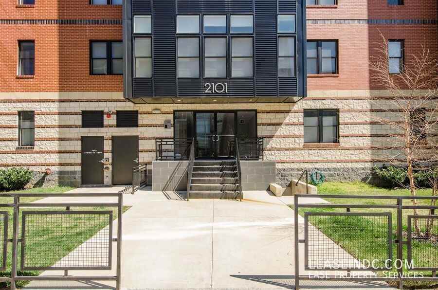 2101 11th St Nw #505 - Photo 3 of 17