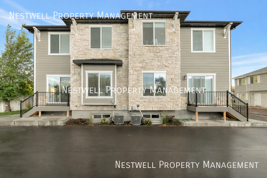 1512 W 3395 S #1 - Photo 2 of 11