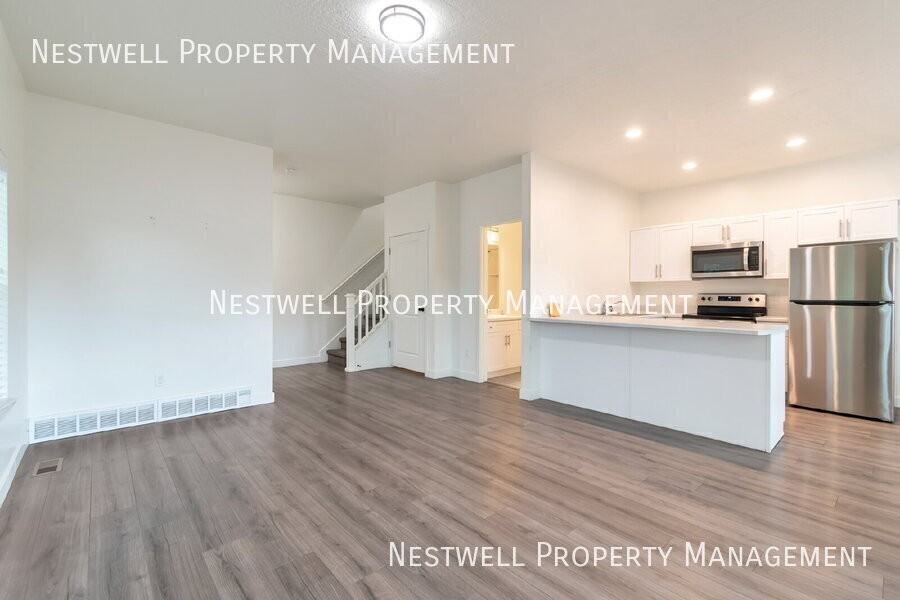 1512 W 3395 S #1 - Photo 3 of 11