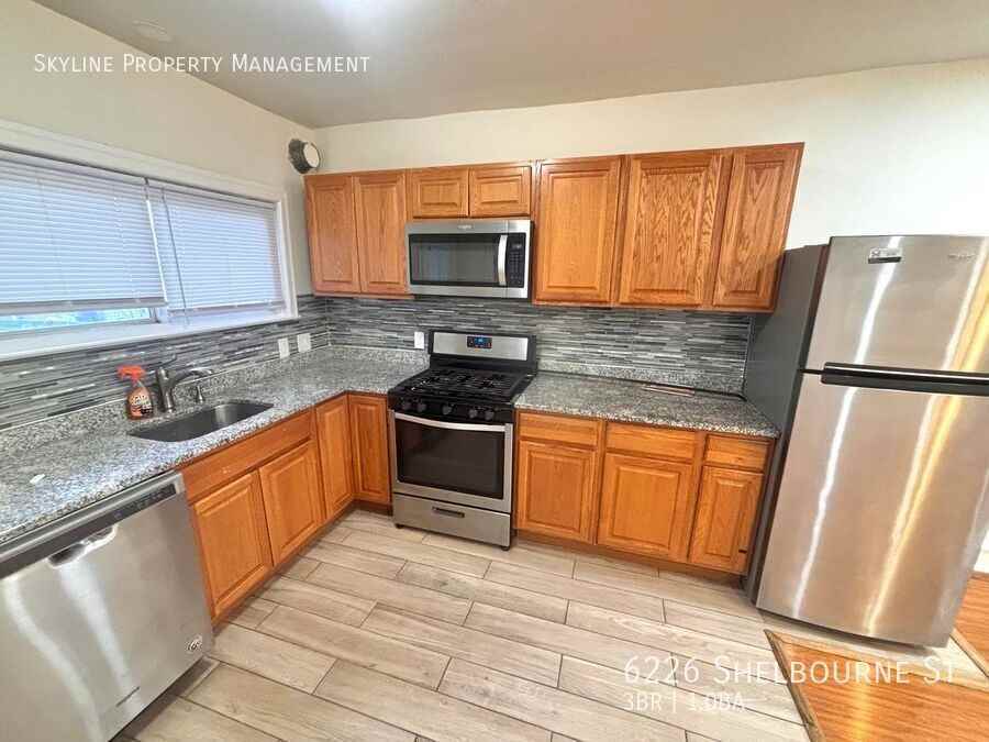 6226 Shelbourne St - Photo 7 of 19