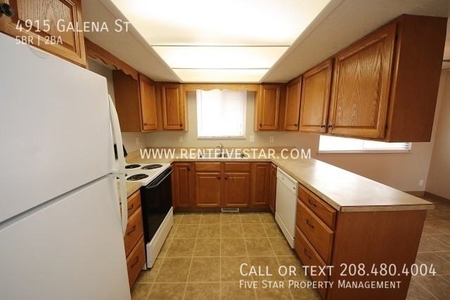 4915 Galena St - Photo 5 of 18