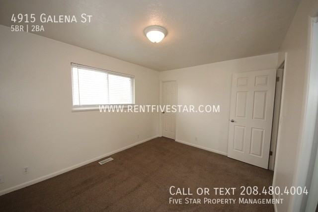 4915 Galena St - Photo 6 of 18