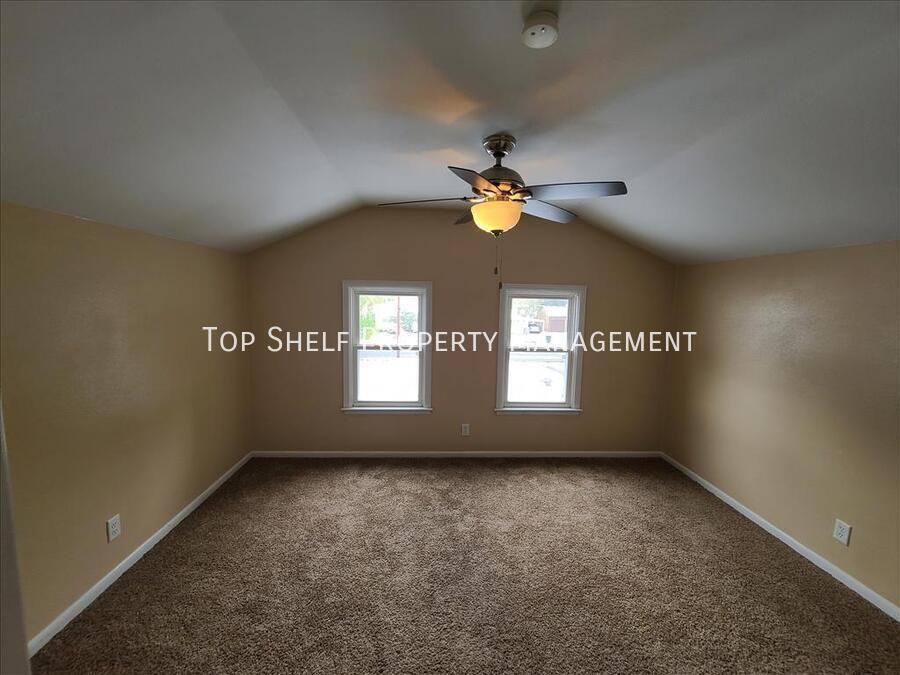 4009 Douglas Ave - Photo 6 of 24