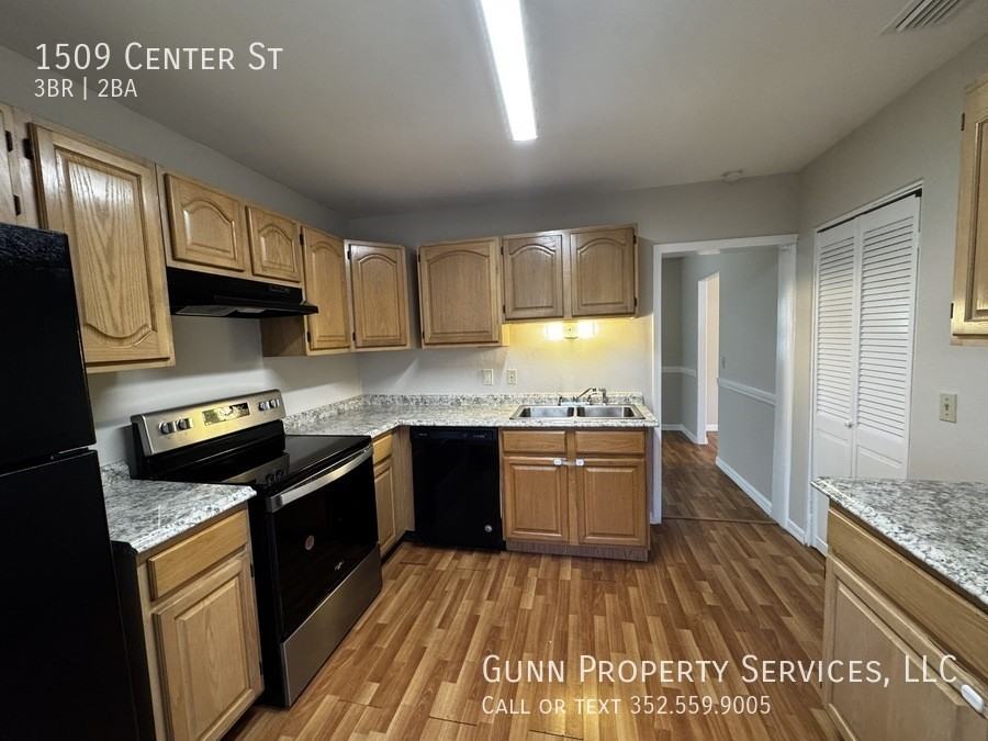 1509 Center St - Photo 5 of 18