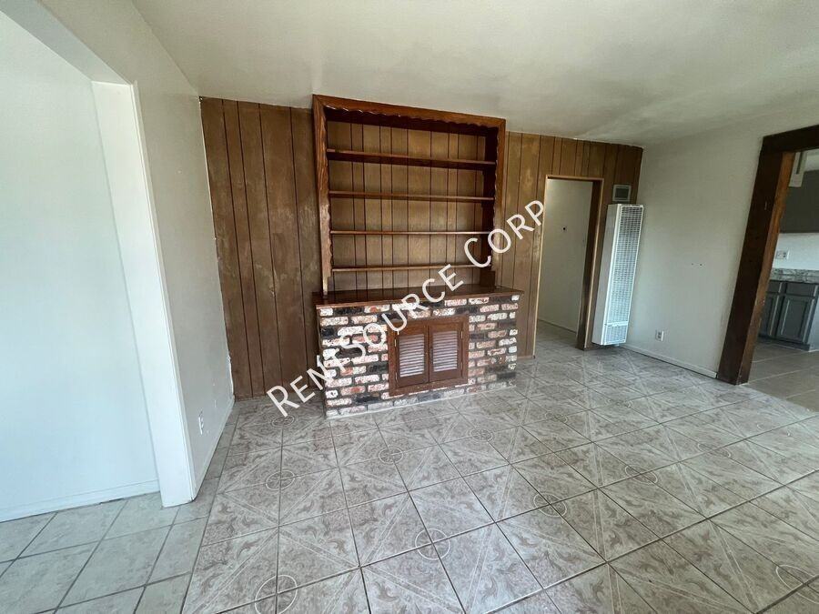 25522 Anderson Ave - Photo 4 of 30