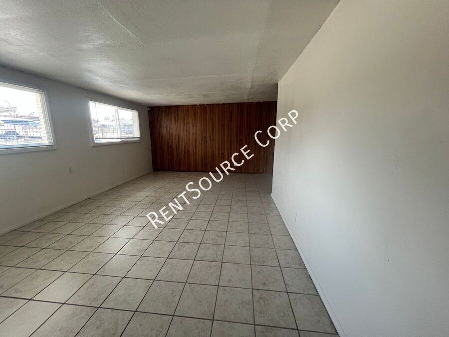 25522 Anderson Ave - Photo 7 of 30