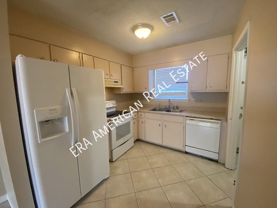 3354 La Leyenda Ct Apt A - Photo 7 of 18